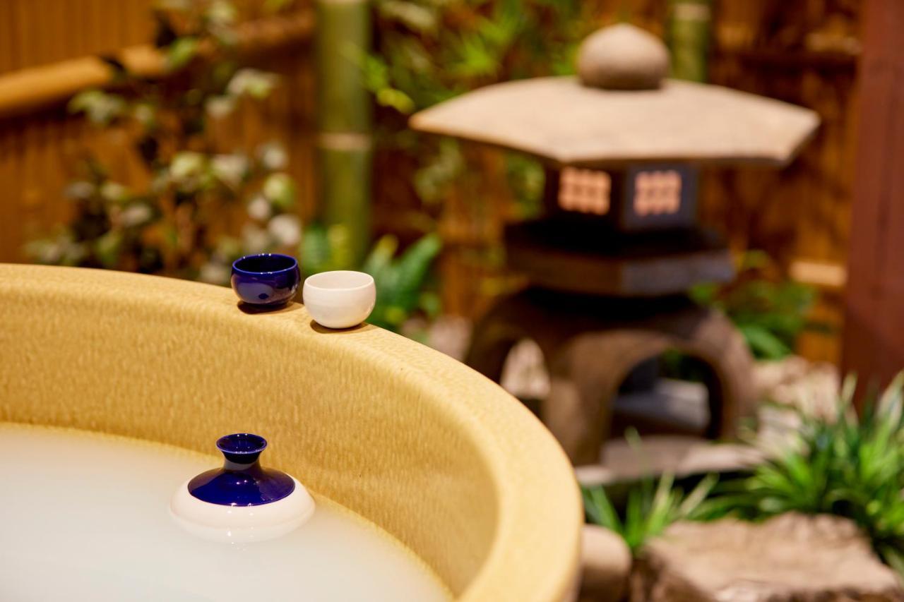 古今 天下茶屋 With A Private Parking Lot And A Half Open-Air Bath And Direct To Kix Villa โอซาก้า ภายนอก รูปภาพ
