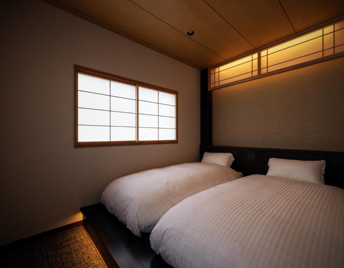 古今 天下茶屋 With A Private Parking Lot And A Half Open-Air Bath And Direct To Kix Villa โอซาก้า ภายนอก รูปภาพ
