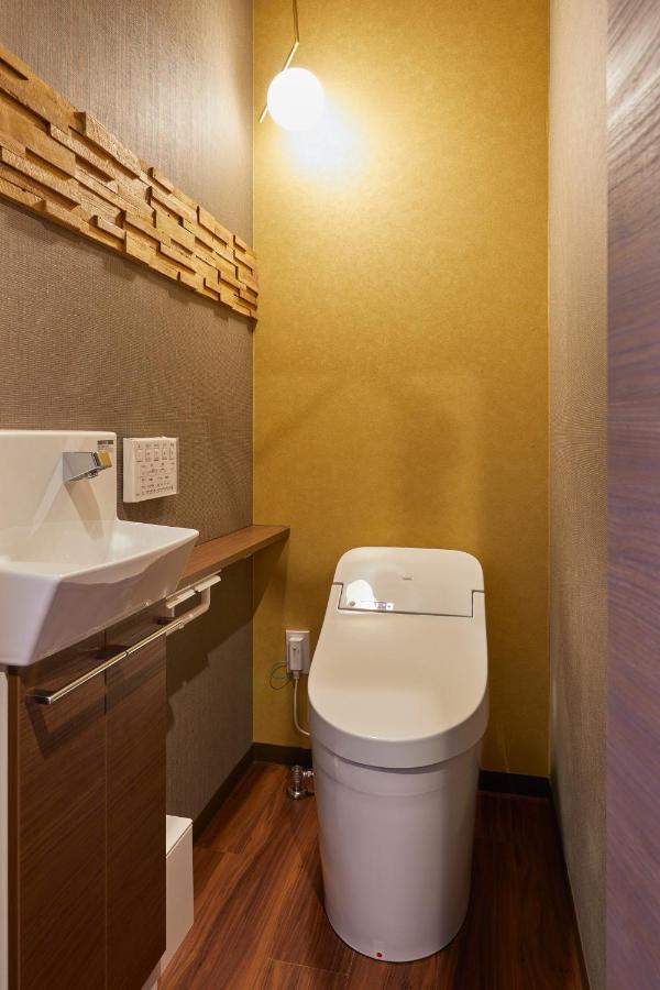 古今 天下茶屋 With A Private Parking Lot And A Half Open-Air Bath And Direct To Kix Villa โอซาก้า ภายนอก รูปภาพ